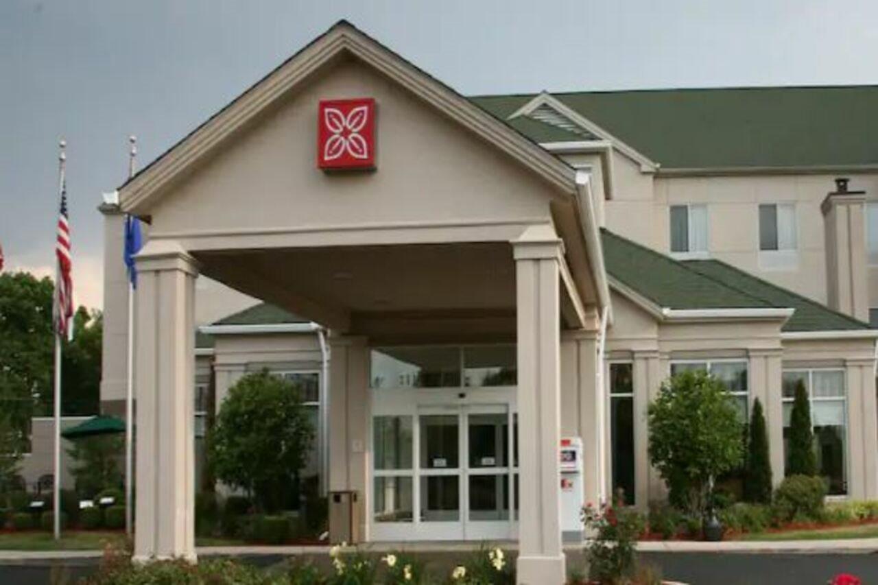 Hilton Garden Inn Cincinnati/Шарънвил Екстериор снимка