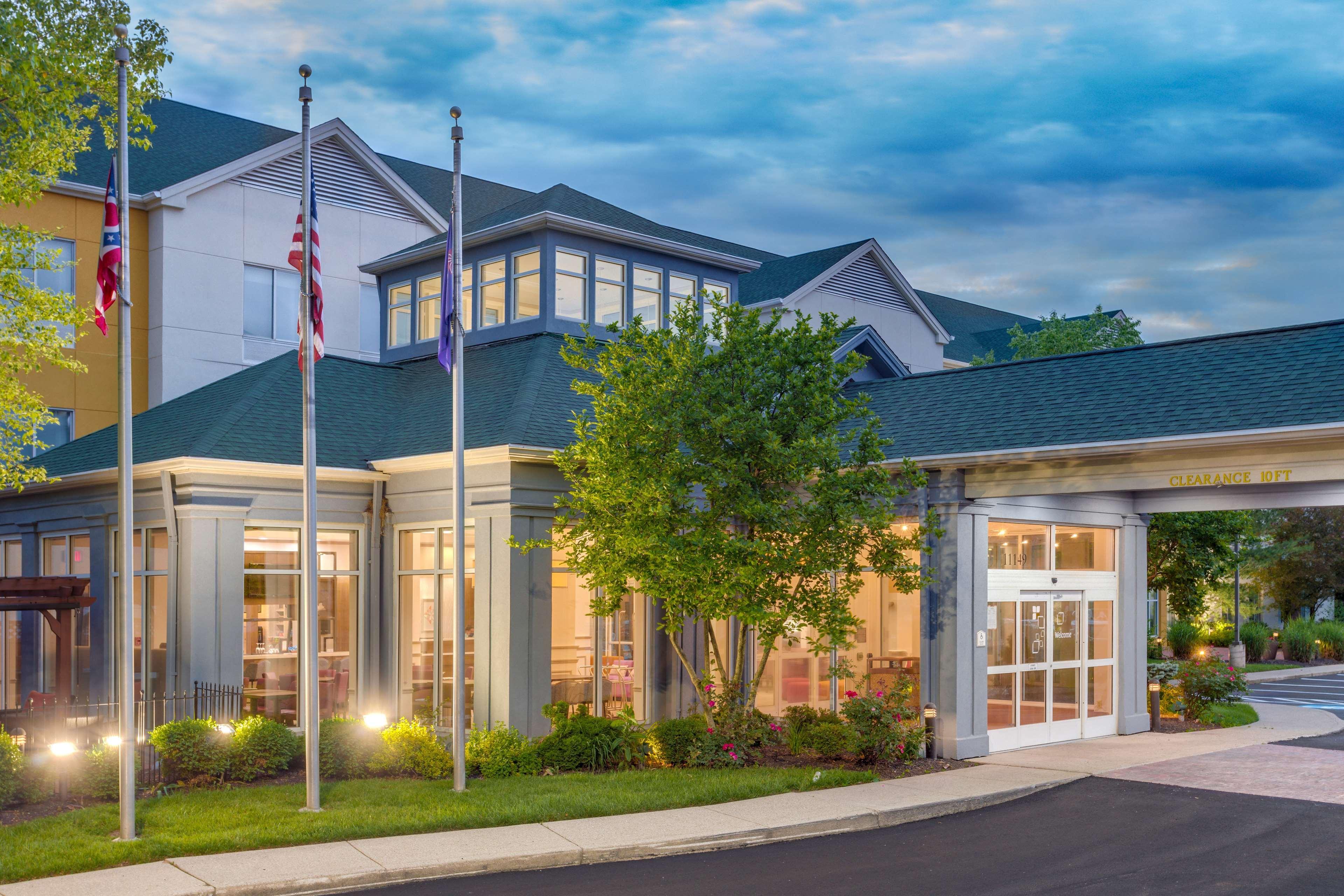 Hilton Garden Inn Cincinnati/Шарънвил Екстериор снимка