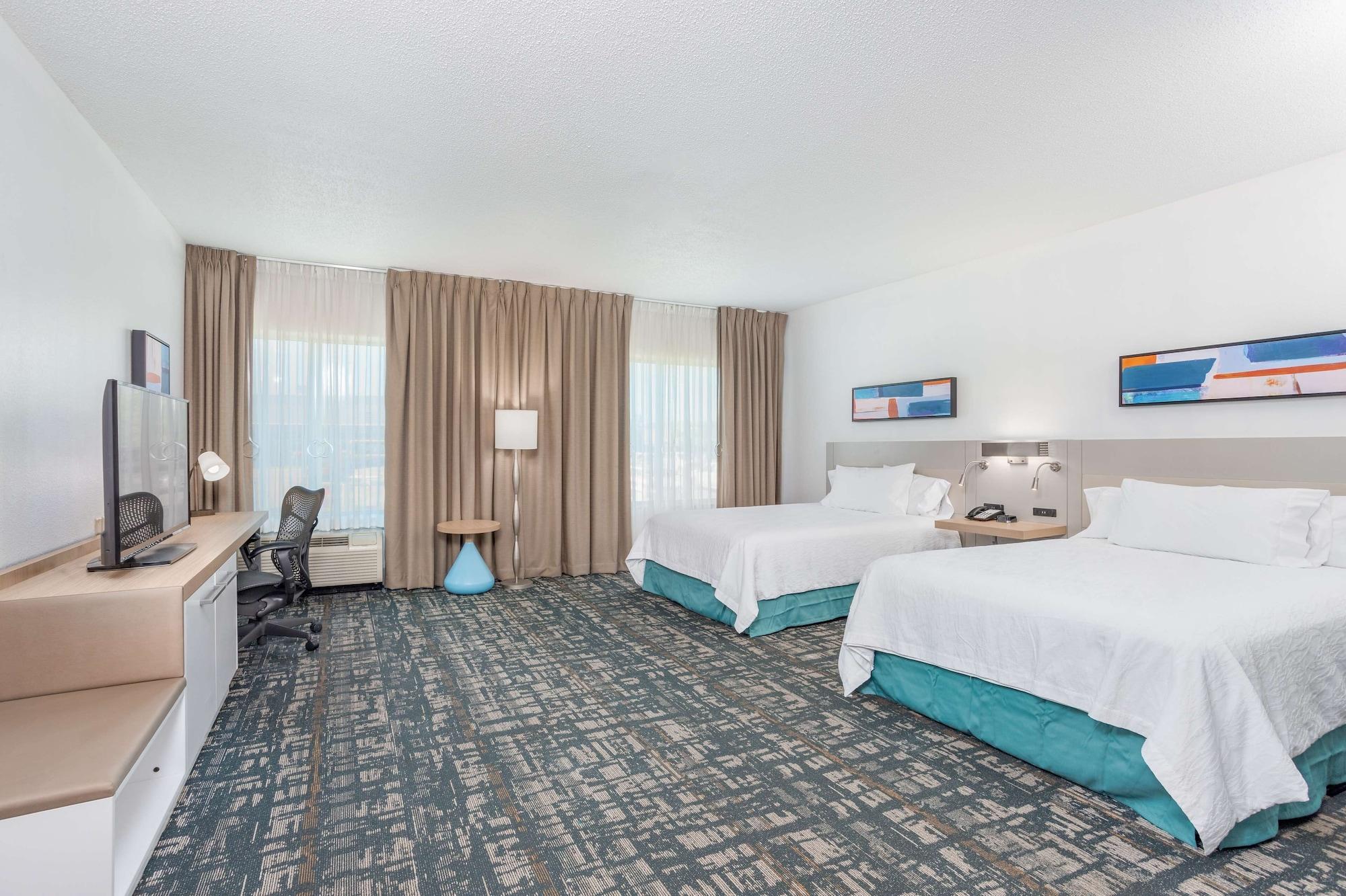 Hilton Garden Inn Cincinnati/Шарънвил Екстериор снимка