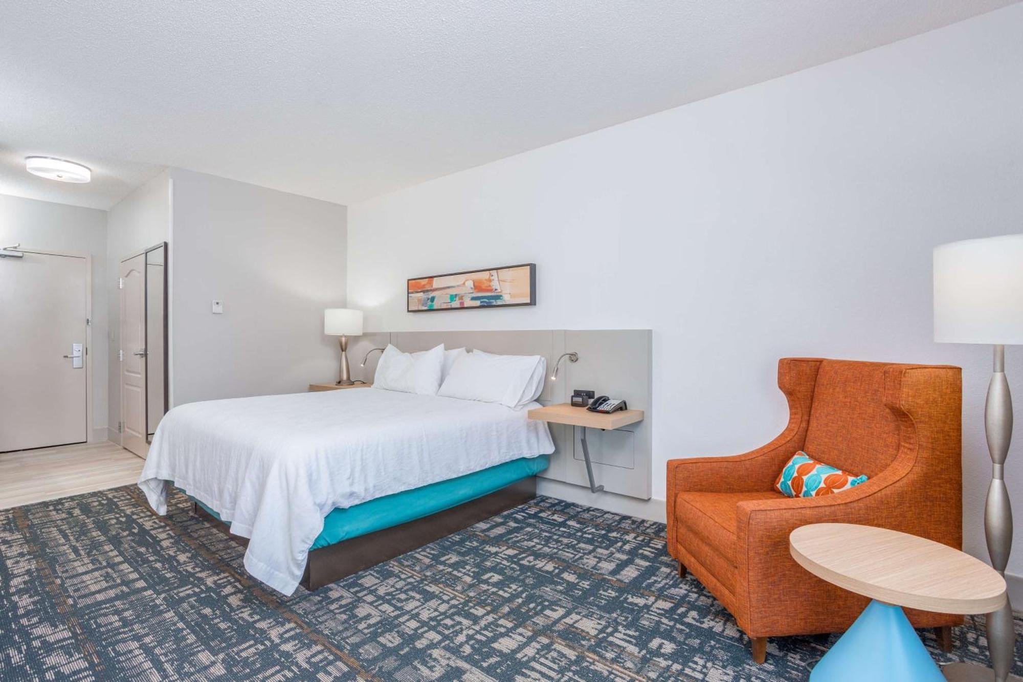 Hilton Garden Inn Cincinnati/Шарънвил Екстериор снимка